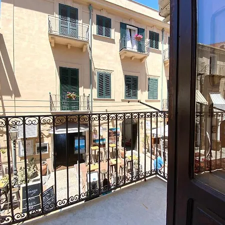 Blu Bordonaro Apartment